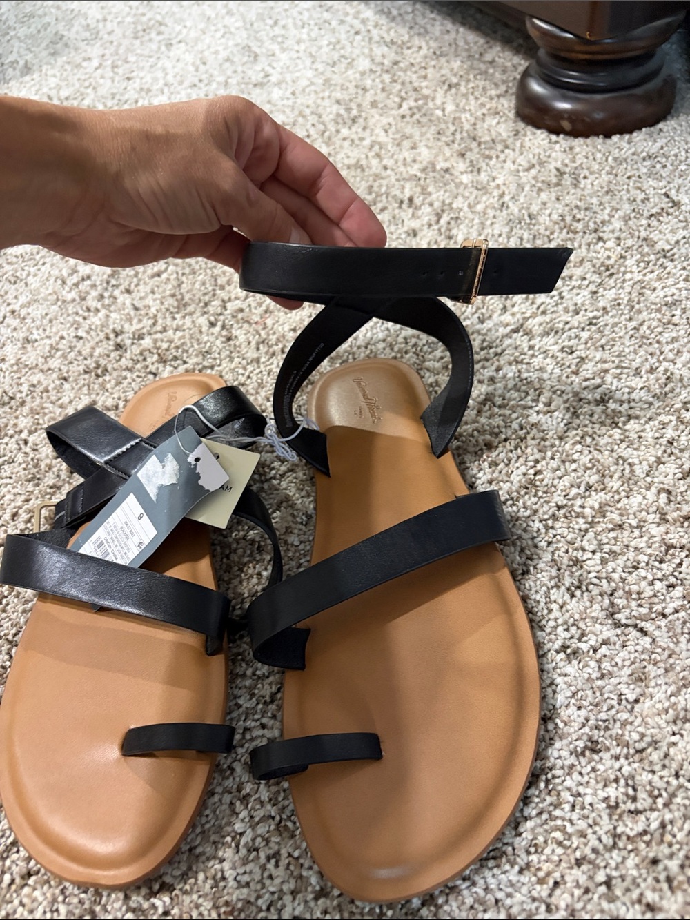 Universal Thread Black Multi-Strap Ankle Sandals with Tan Footbed